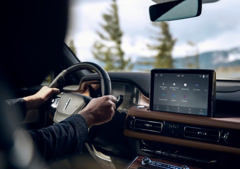 The center touch screen in a 2024 Lincoln Aviator® SUV is shown | Hooks Lincoln in Fort Worth TX